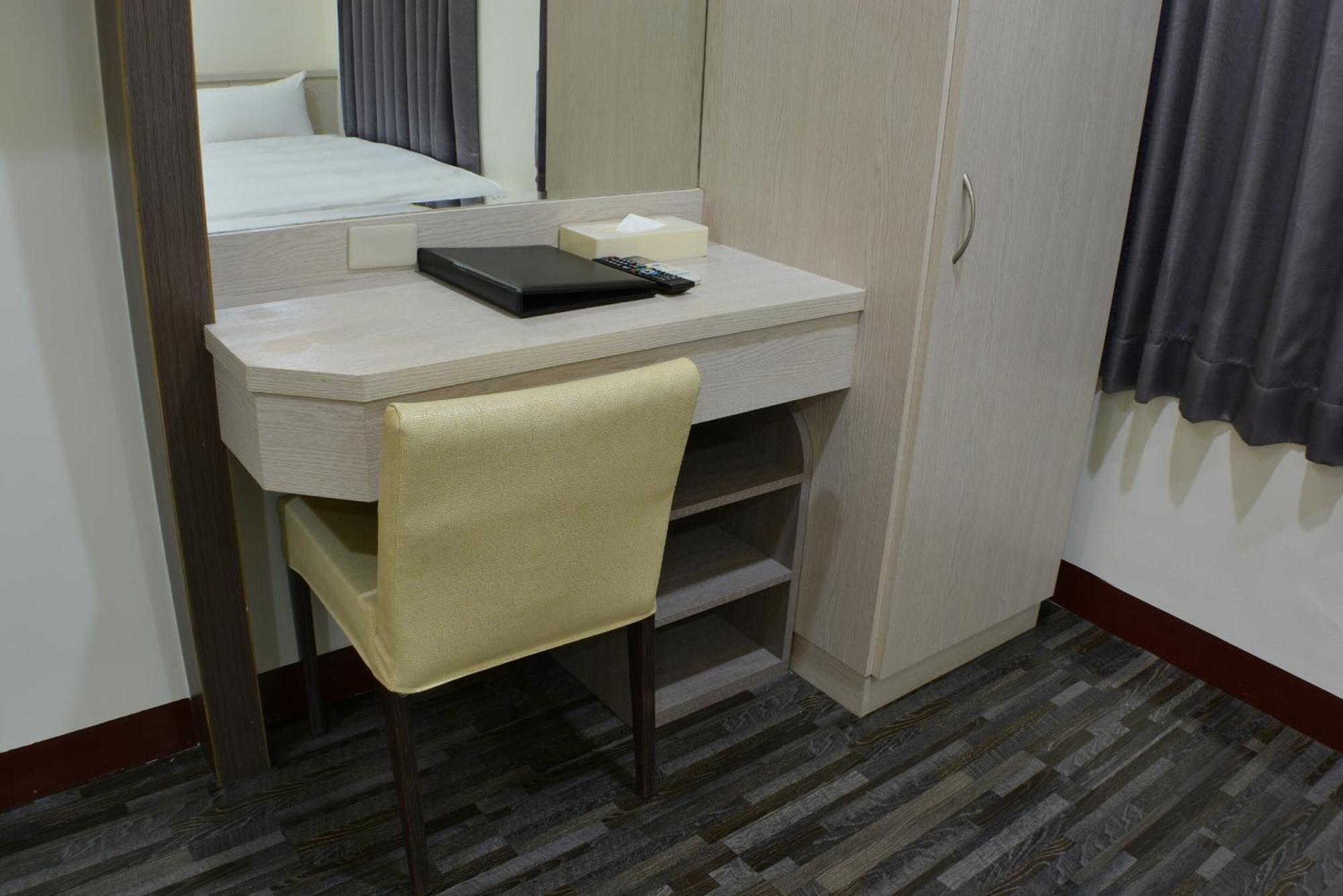 微旅時尚旅店 Hotel Доулио Екстериор снимка