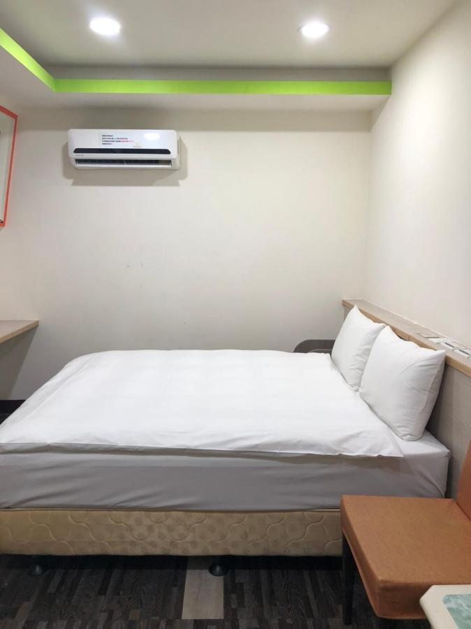 微旅時尚旅店 Hotel Доулио Екстериор снимка